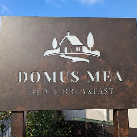 Bed & Breakfast Domus Mea - Breakfast Included!