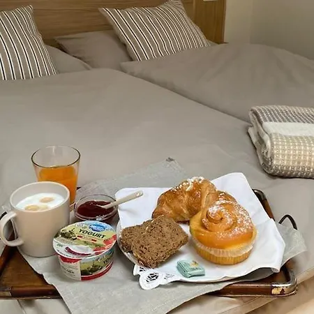 Domus Mea - Breakfast Included! Bed & Breakfast